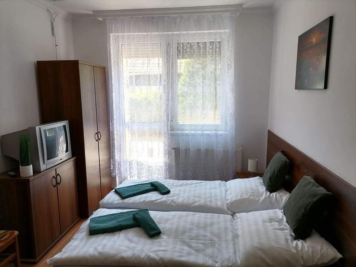 Aqua Oazis Apartman Hajdúszoboszló Eksteriør billede