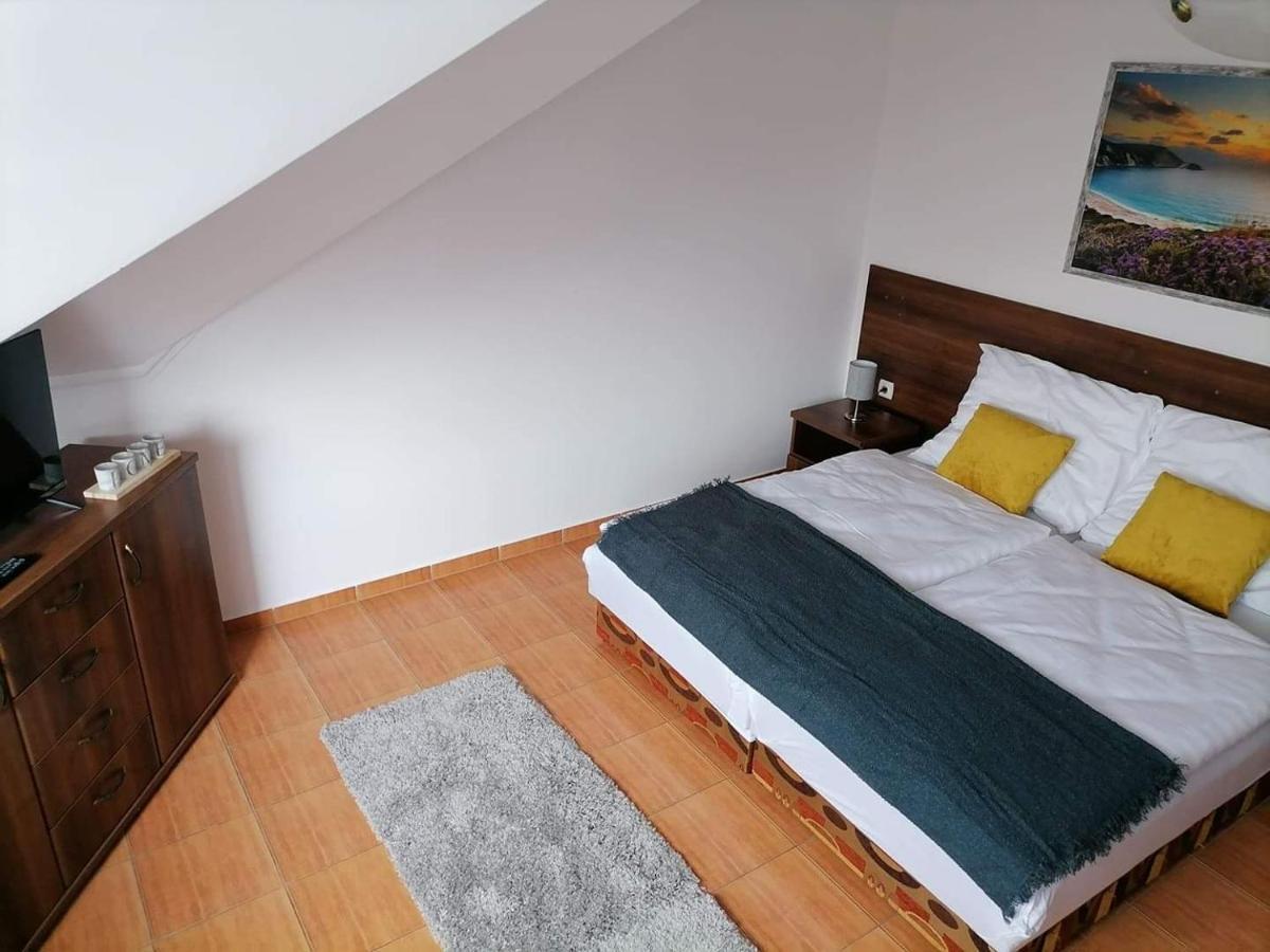 Aqua Oazis Apartman Hajdúszoboszló Eksteriør billede