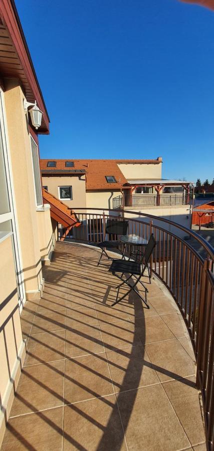 Aqua Oazis Apartman Hajdúszoboszló Eksteriør billede